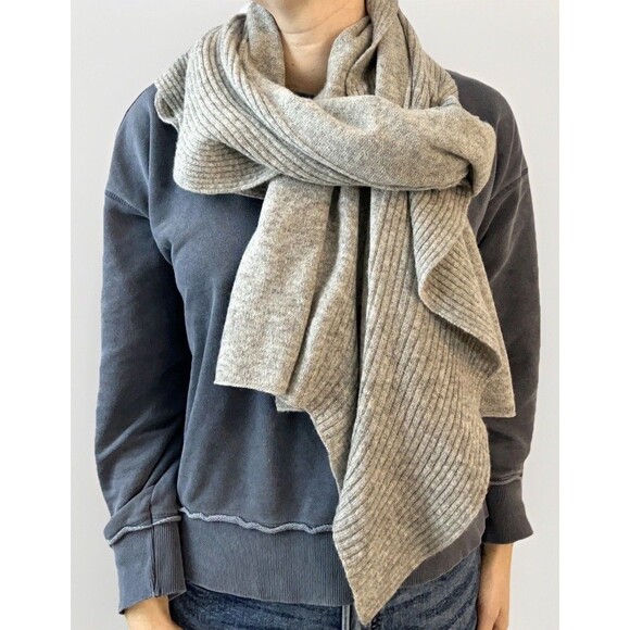 NEW 100% Wool Scarf Wrap Women's Shawl Ruffle Edge Grey Winter Soft Classic Wrap - Picture 8 of 9